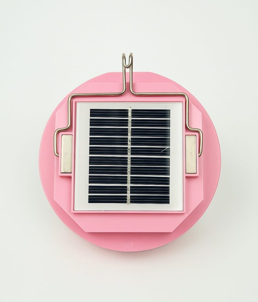 Lámpara Led Solar Recargable color rosa para exteriores