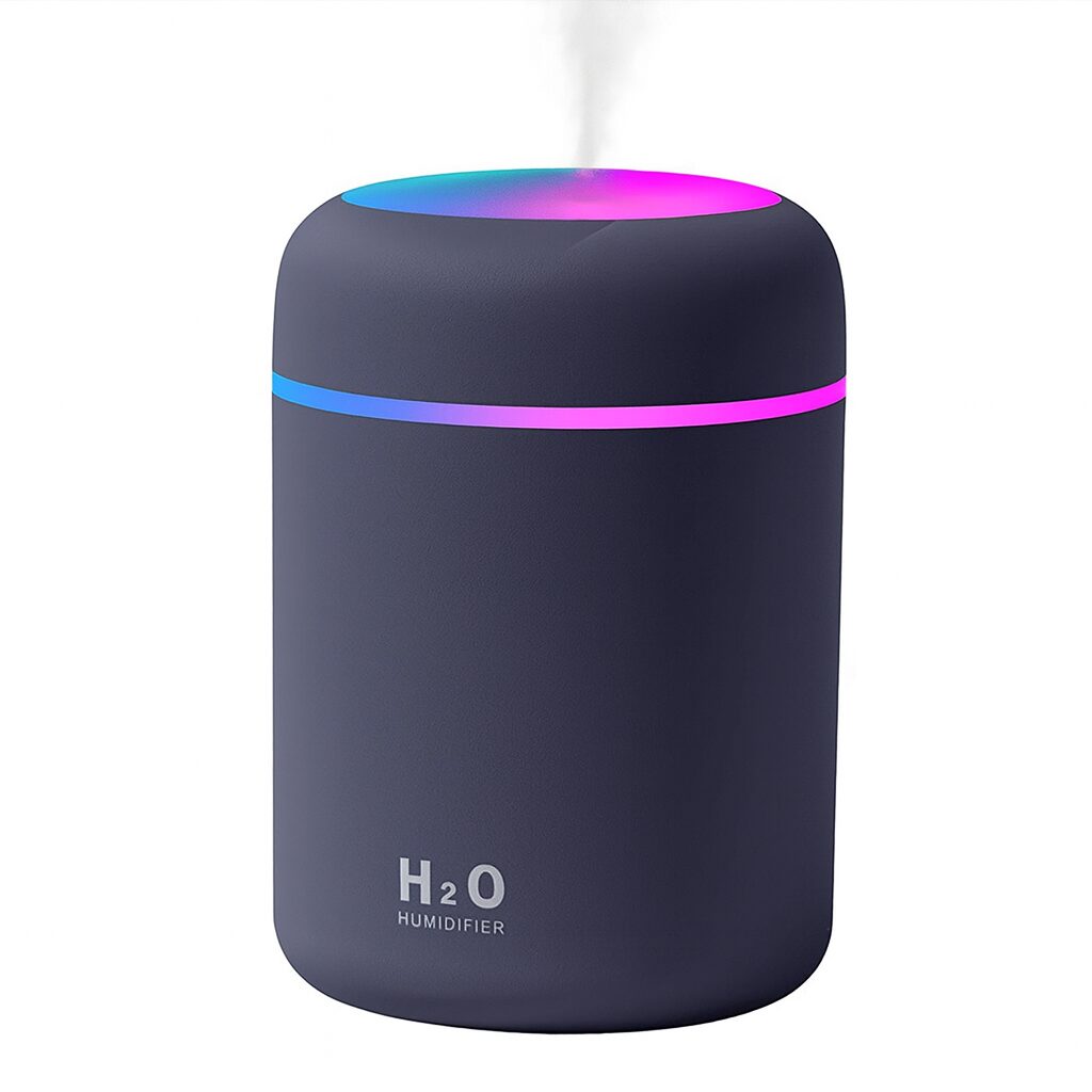 Humidificador H2O gris oscuro con luz LED multicolor y vapor en funcionamiento sobre fondo blanco