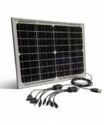 Panel Solar 22W con cables sobre fondo blanco